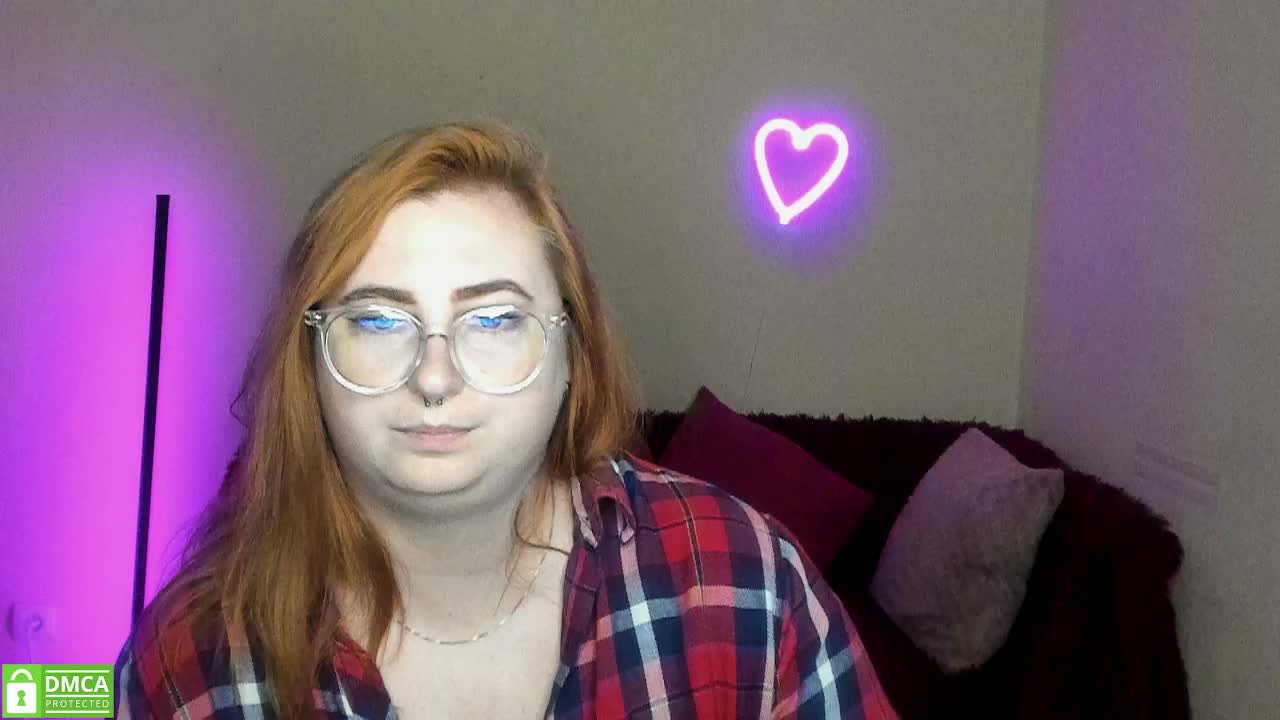 Aliciaredluv Live Sex December 17, 2025