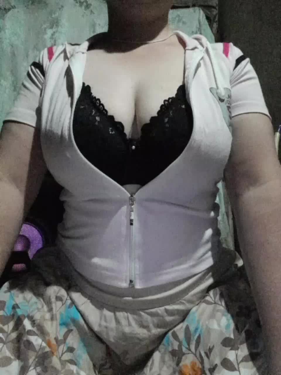 Iriska2025 Live Sex December 13, 2025