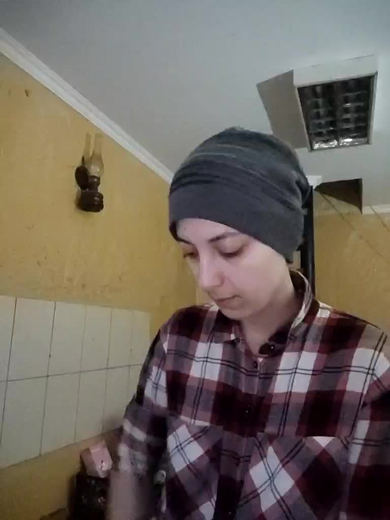 Kira700cams Live Sex December 14, 2025