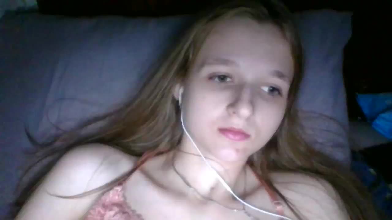 Kitty20Meow Live Sex December 15, 2025