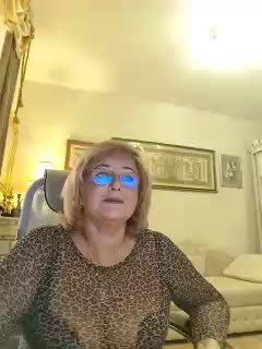 KarinkaSweet Live Sex December 17, 2025