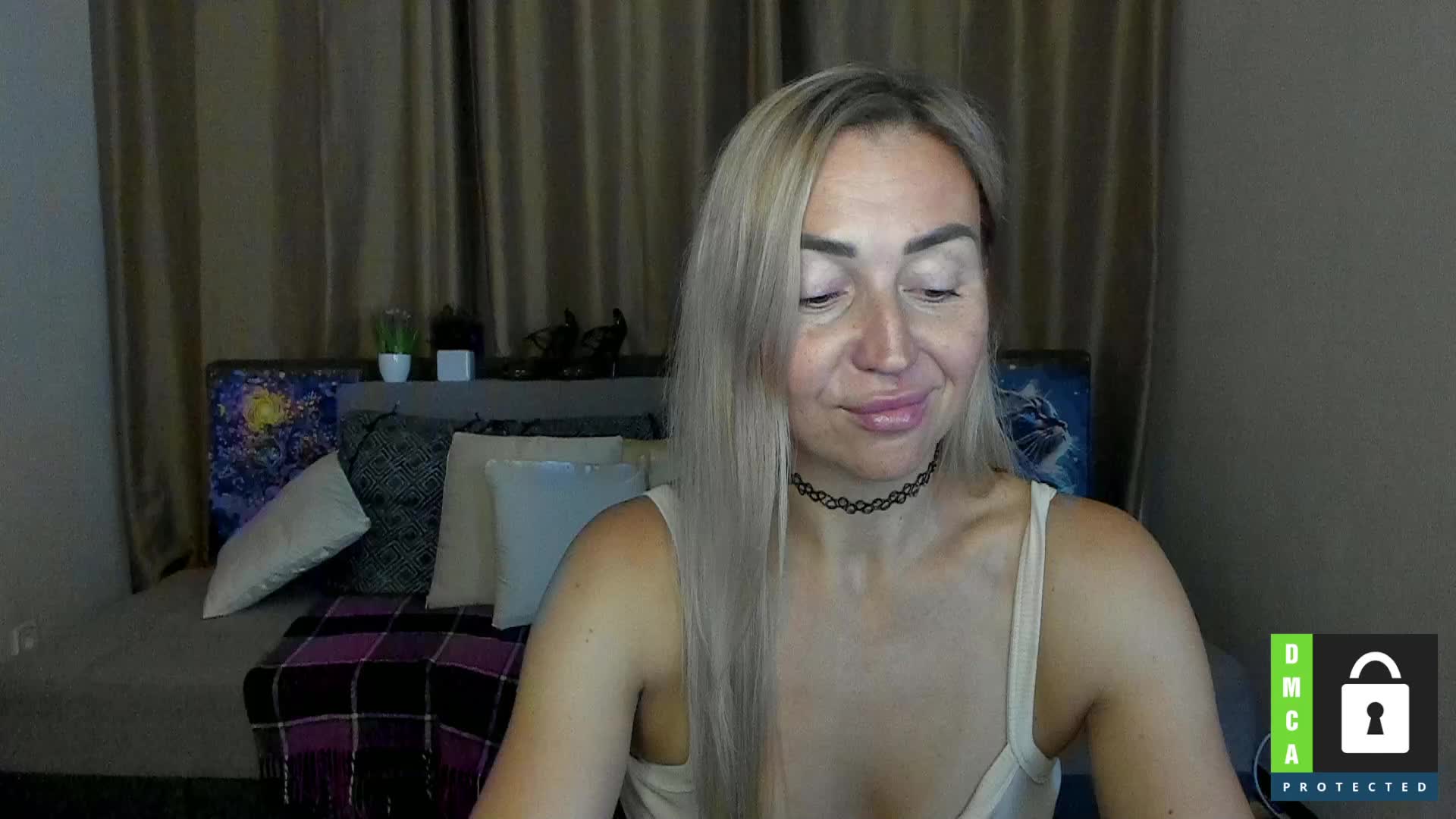 Jullyblondkiss Live Sex December 14, 2025