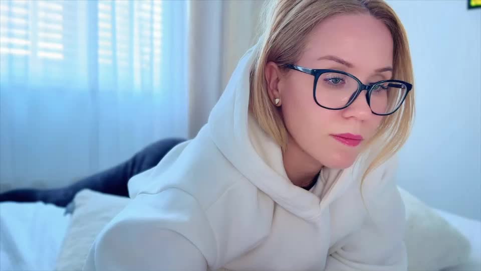 myassistant Live Sex December 13, 2025