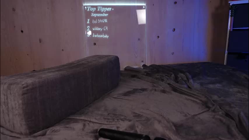 izzy_inked Live Sex December 17, 2025