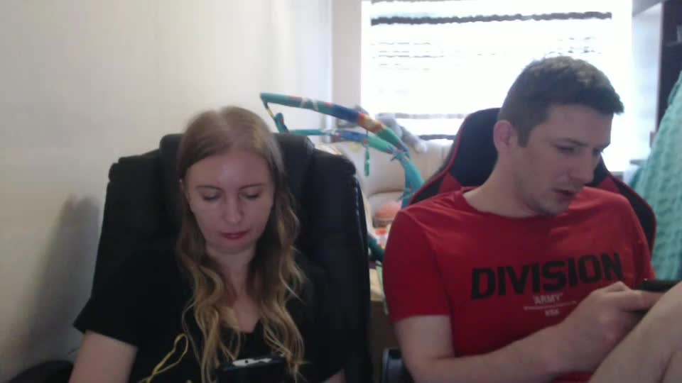 jenisandpeter Live Sex December 19, 2025