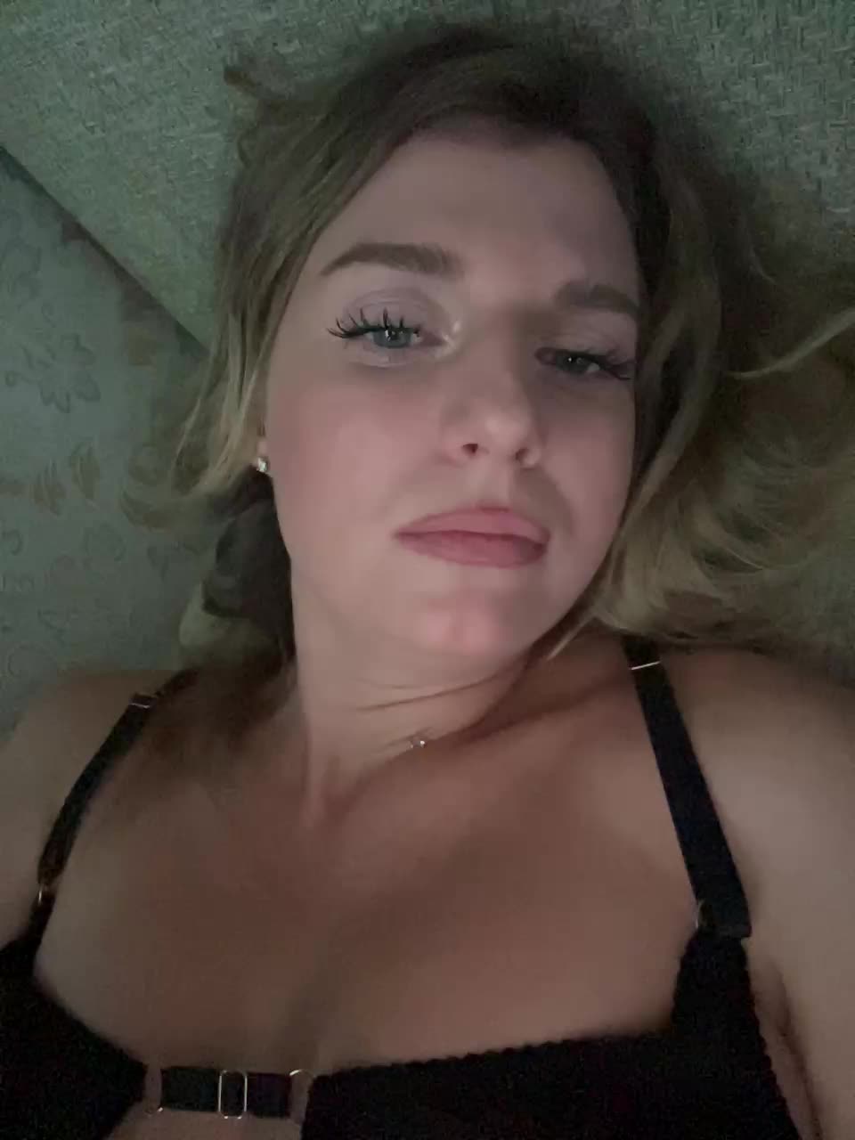 KotiMrrr Live Sex December 17, 2025