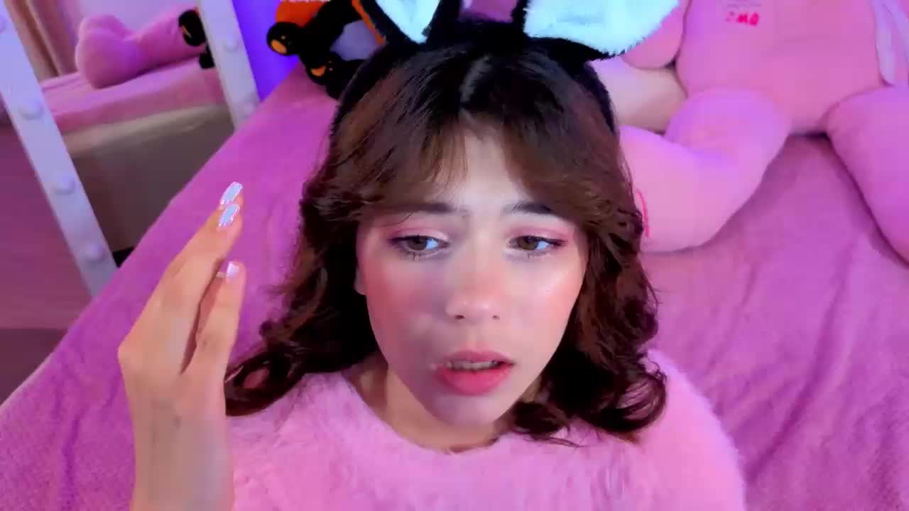 CoralineJones Live Sex December 19, 2025