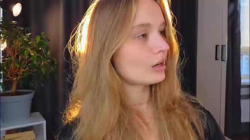 lisa_schiele Live Sex December 15, 2025