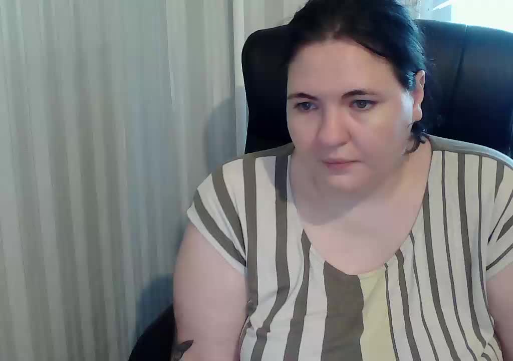 XLisaBlueX Live Sex December 17, 2025