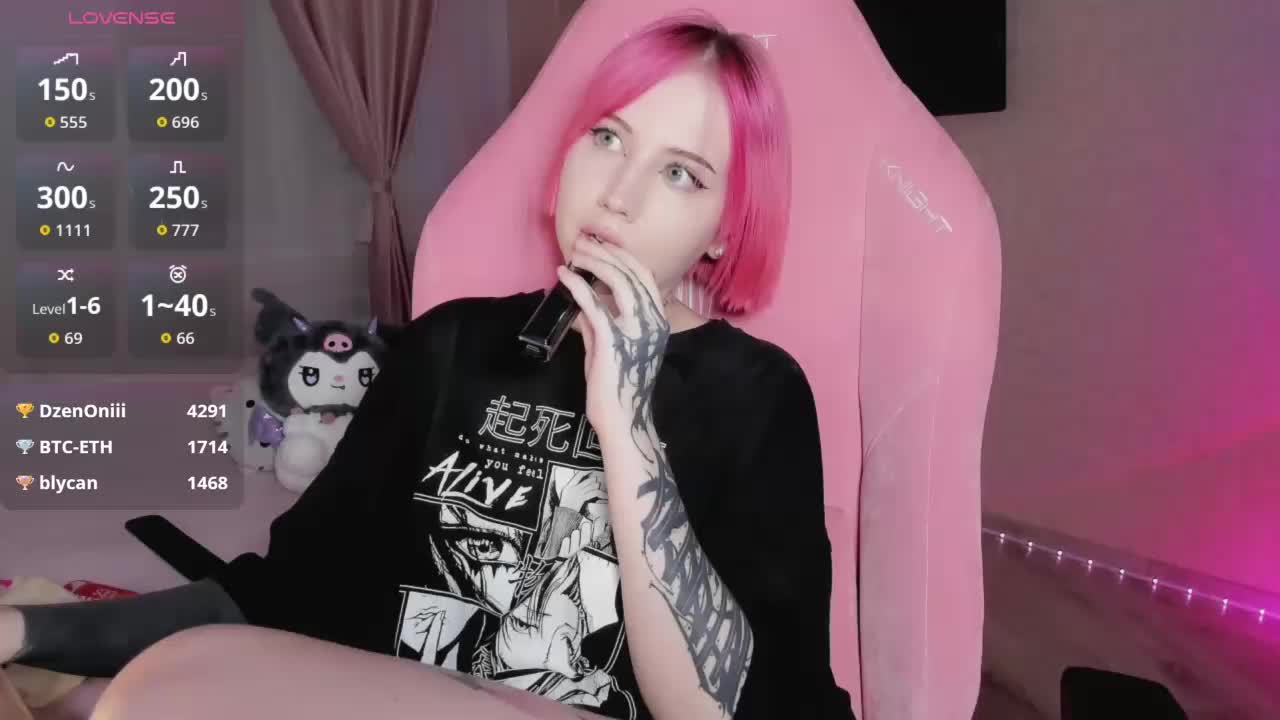 luvsoak Live Sex December 17, 2025