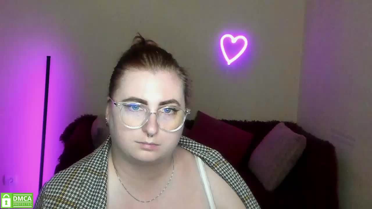 Aliciaredluv Live Sex December 17, 2025