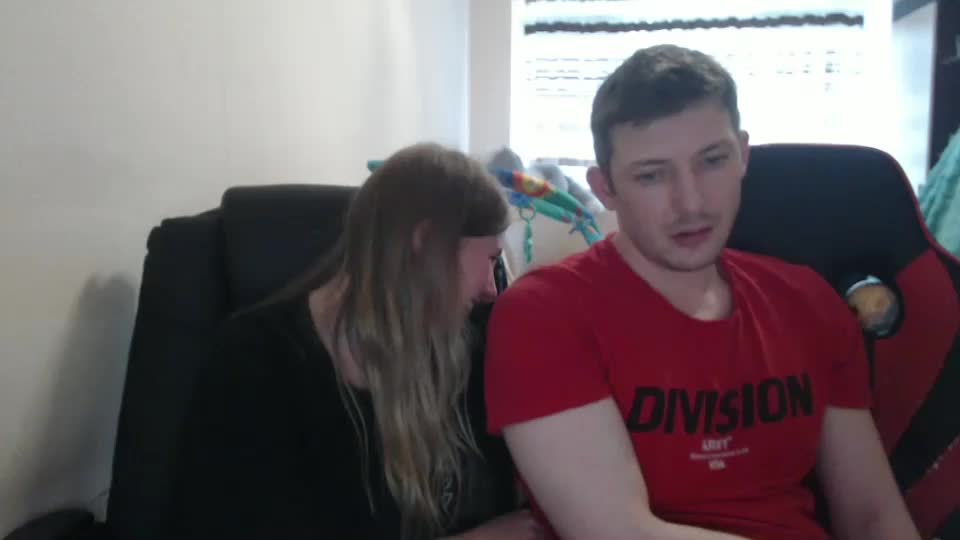 jenisandpeter Live Sex December 19, 2025