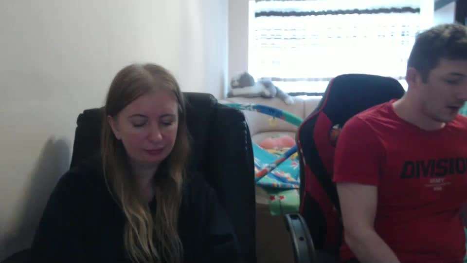 jenisandpeter Live Sex December 19, 2025