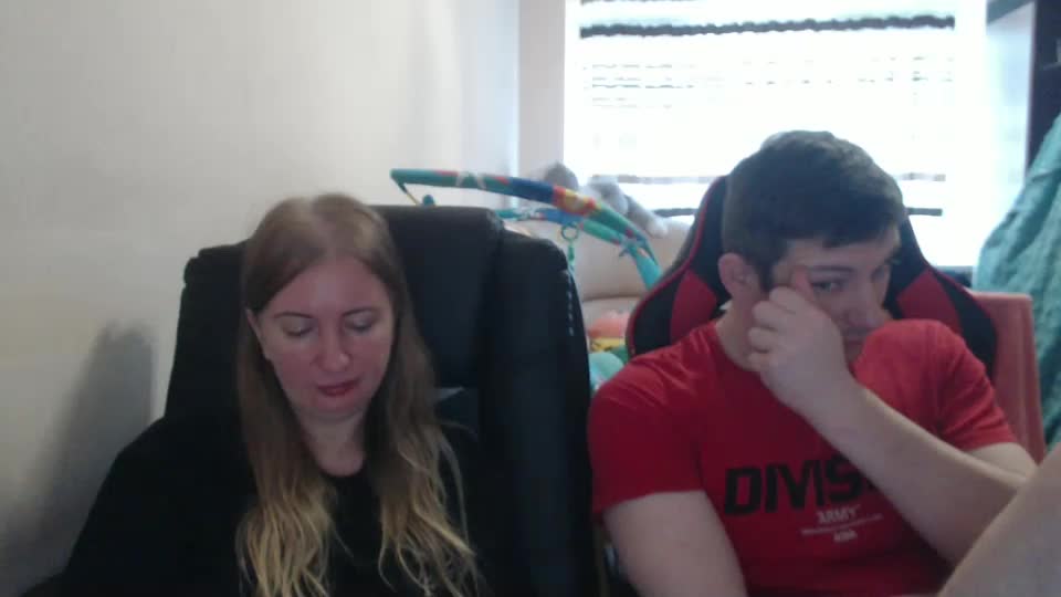 jenisandpeter Live Sex December 19, 2025