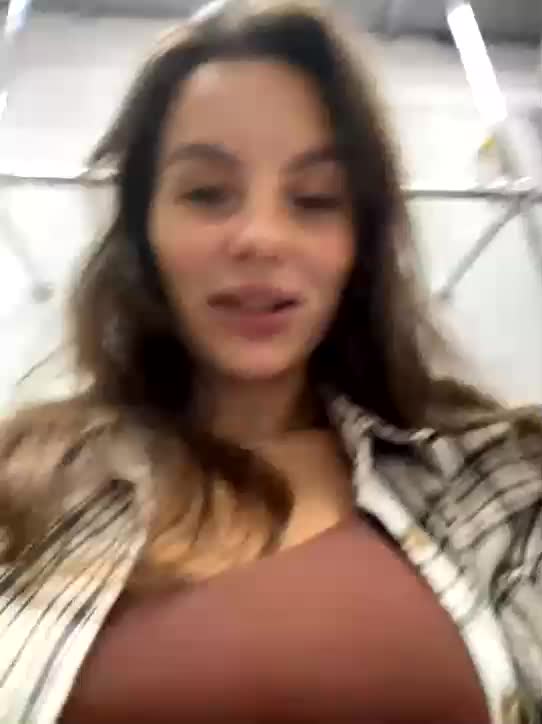 VALERIYAAA Live Sex December 15, 2025