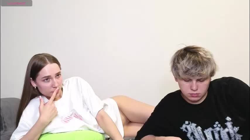 emily_and_ilumi Live Sex December 18, 2025