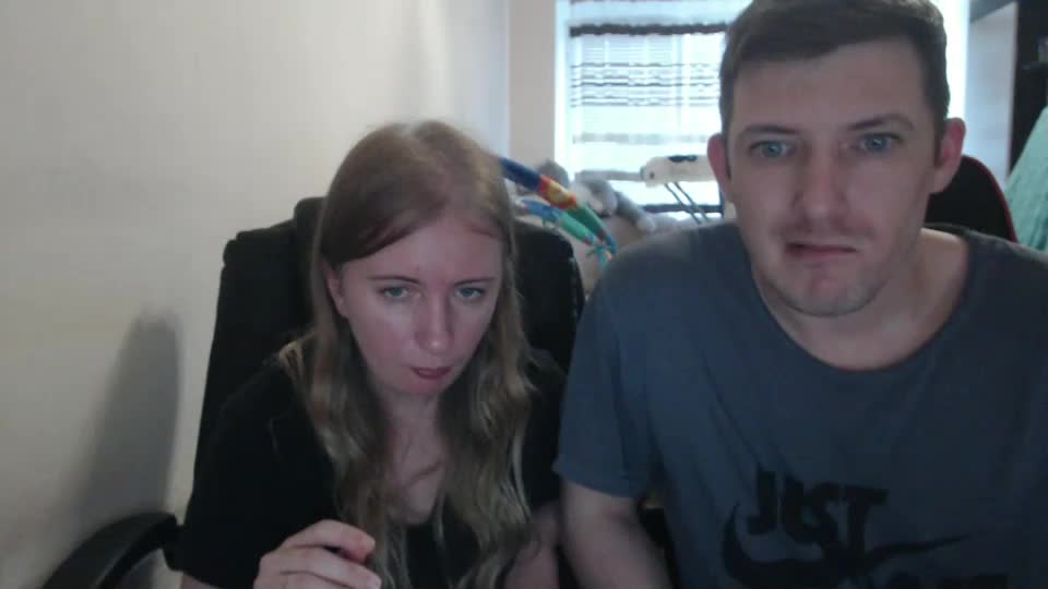 jenisandpeter Live Sex December 19, 2025