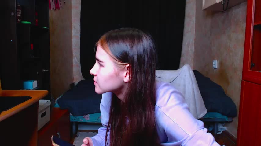 litle_owl Live Sex December 13, 2025