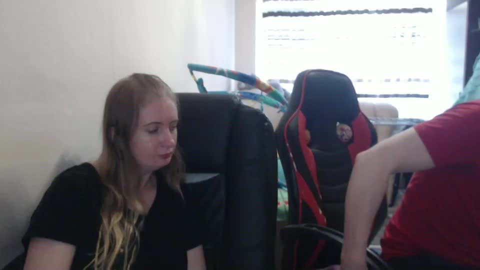 jenisandpeter Live Sex December 19, 2025