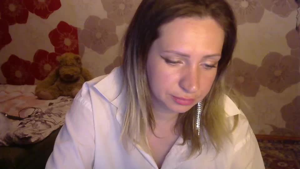 Queen_Daenerys Live Sex December 13, 2025