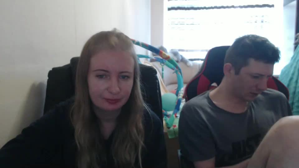 jenisandpeter Live Sex December 19, 2025