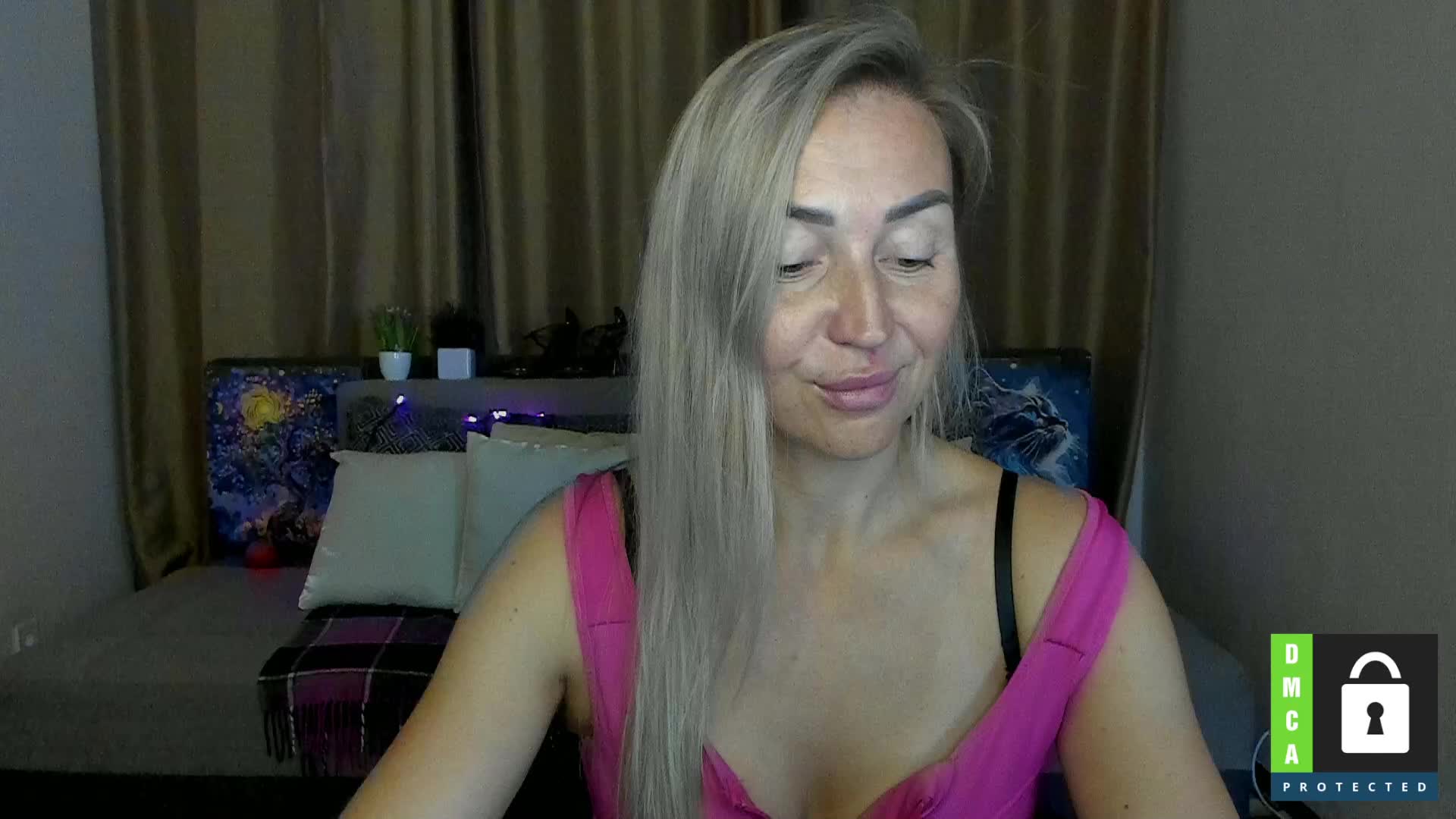 Jullyblondkiss Live Sex December 14, 2025