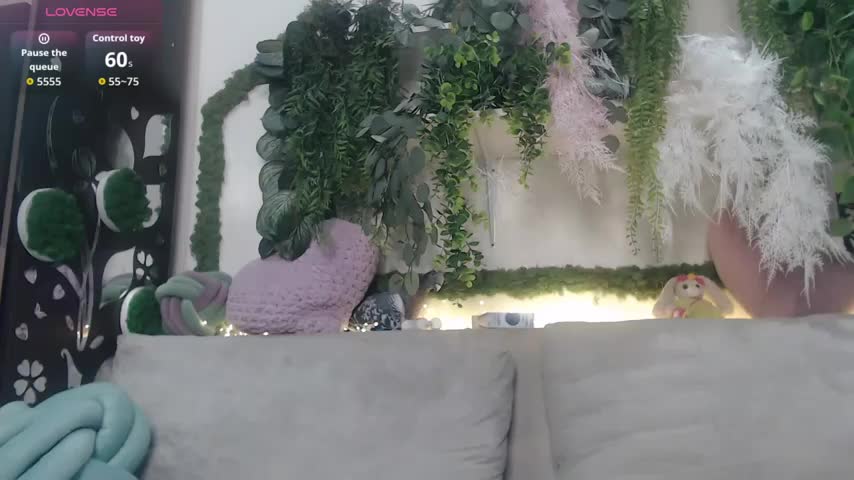 scyrim2 Live Sex December 19, 2025