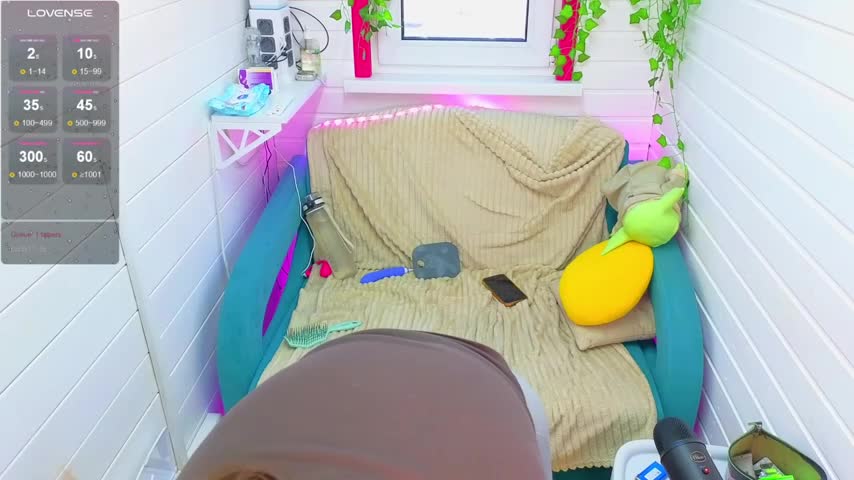 Misss_Vikk Live Sex December 17, 2025