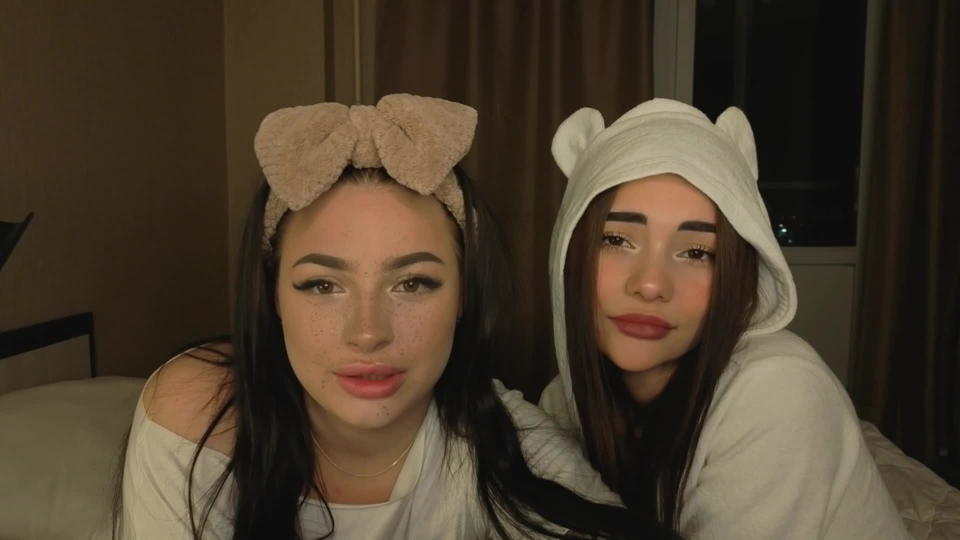 LisaAndDenis Live Sex December 18, 2025