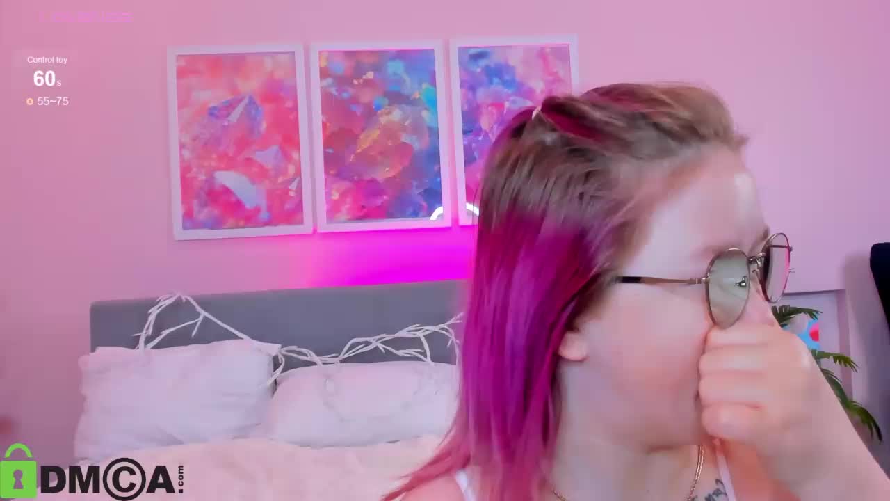 Sara-Moor Live Sex December 17, 2025