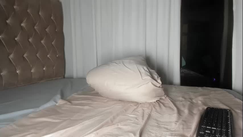 velvettangel Live Sex December 13, 2025