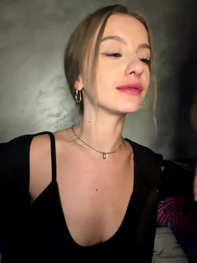 -LisAniya- Live Sex September 23, 2025