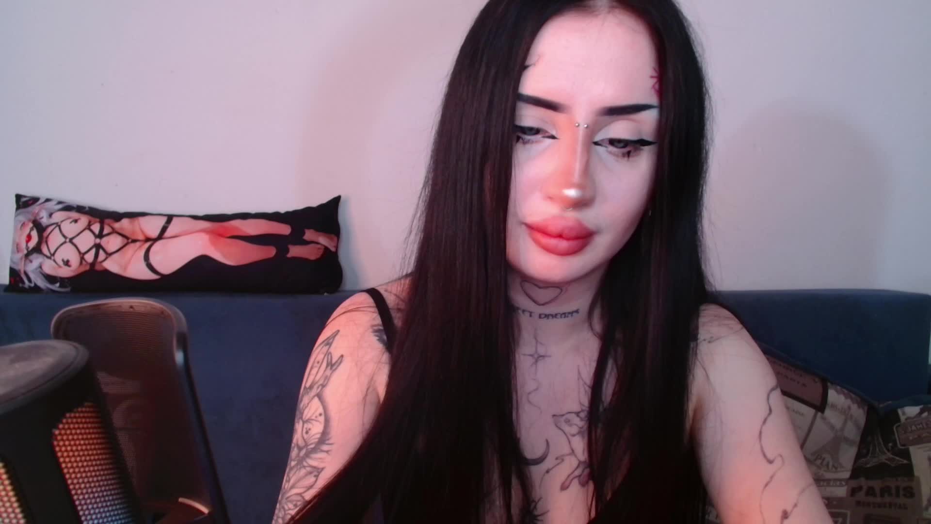 lisa-tatt Live Sex December 13, 2025