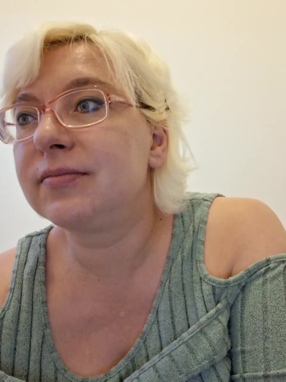 Vika211 Live Sex December 18, 2025