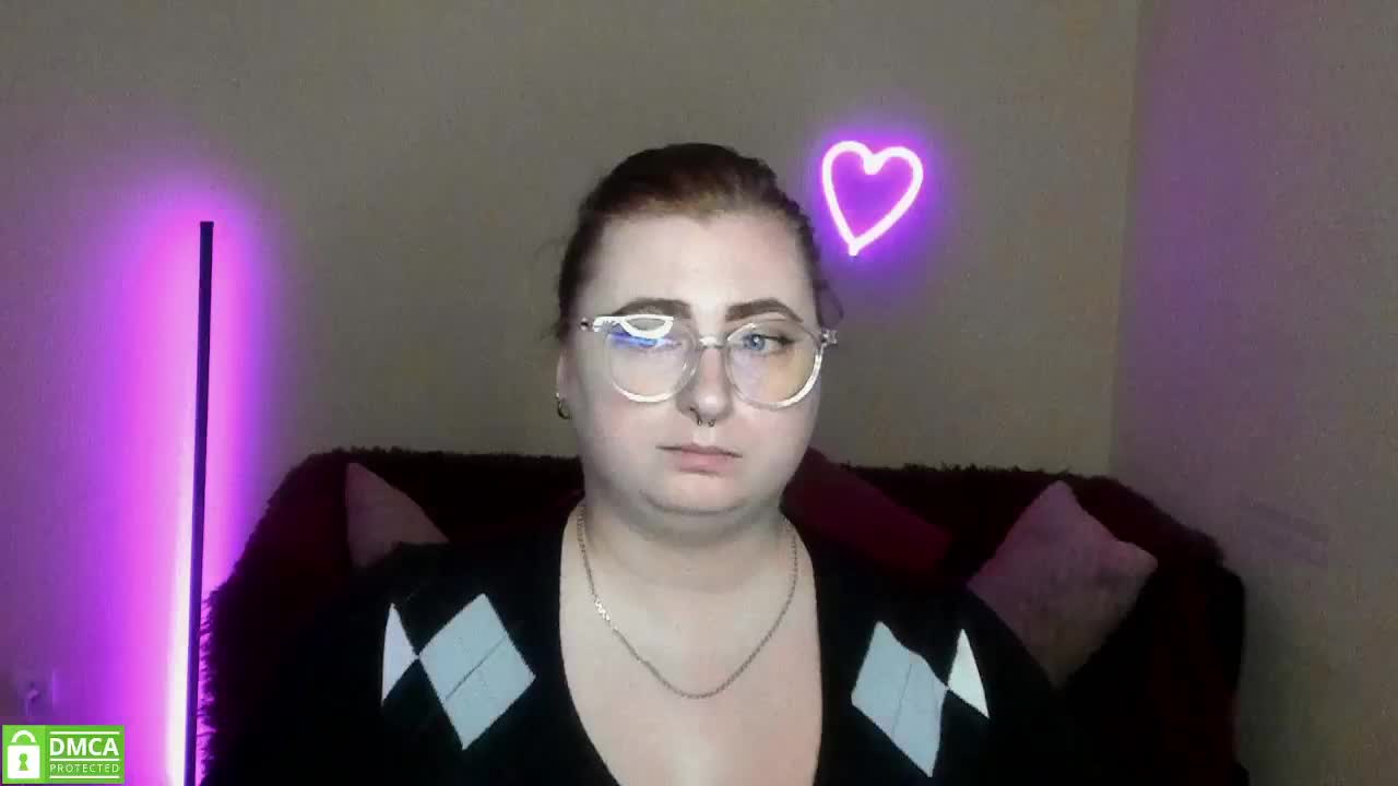 Aliciaredluv Live Sex December 17, 2025