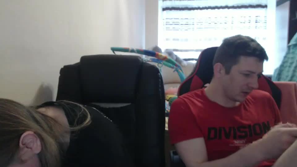 jenisandpeter Live Sex December 19, 2025