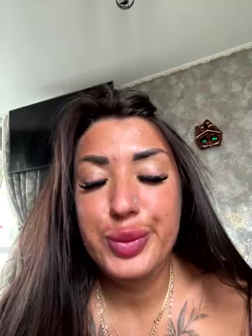 RuslanaXX Live Sex December 17, 2025