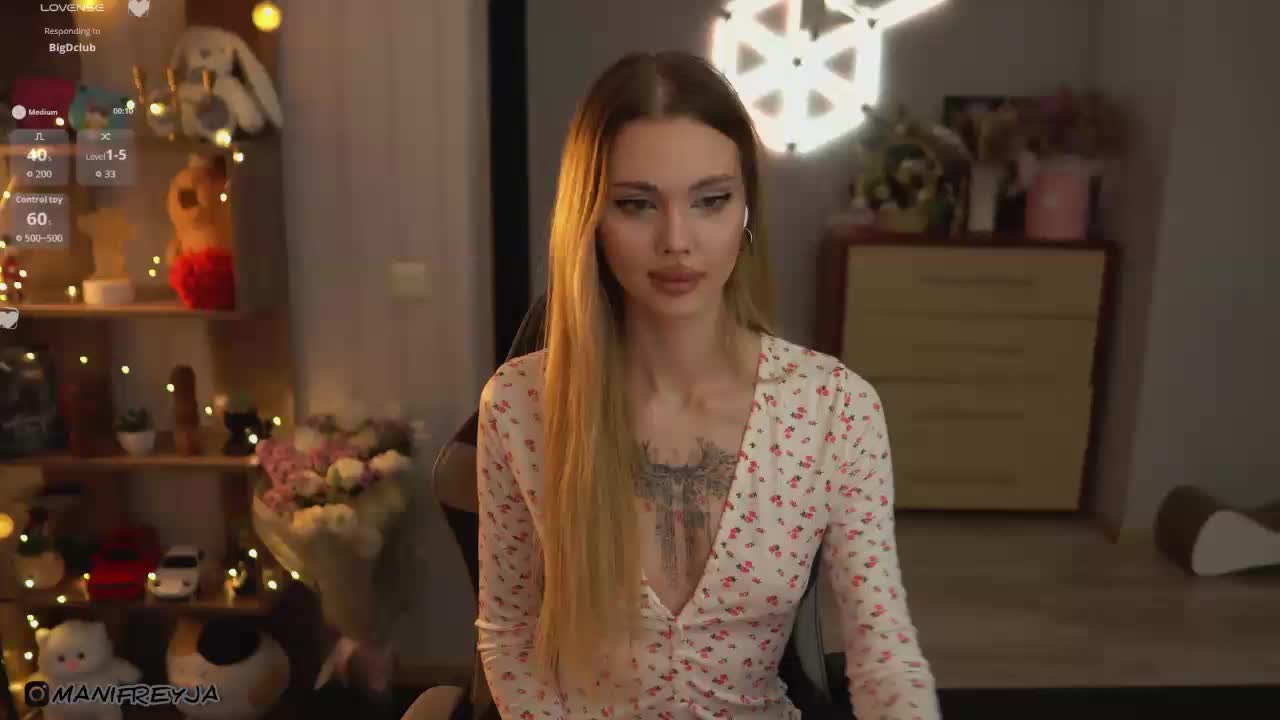 ManiFreyja Live Sex December 17, 2025