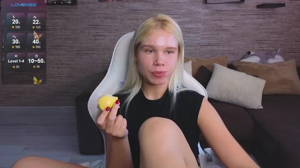 blonde_eva Live Sex December 13, 2025