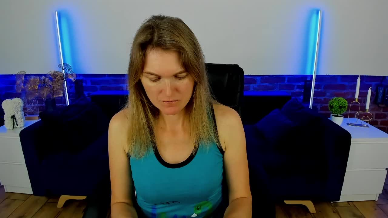 Annabel-xxx Live Sex December 19, 2025