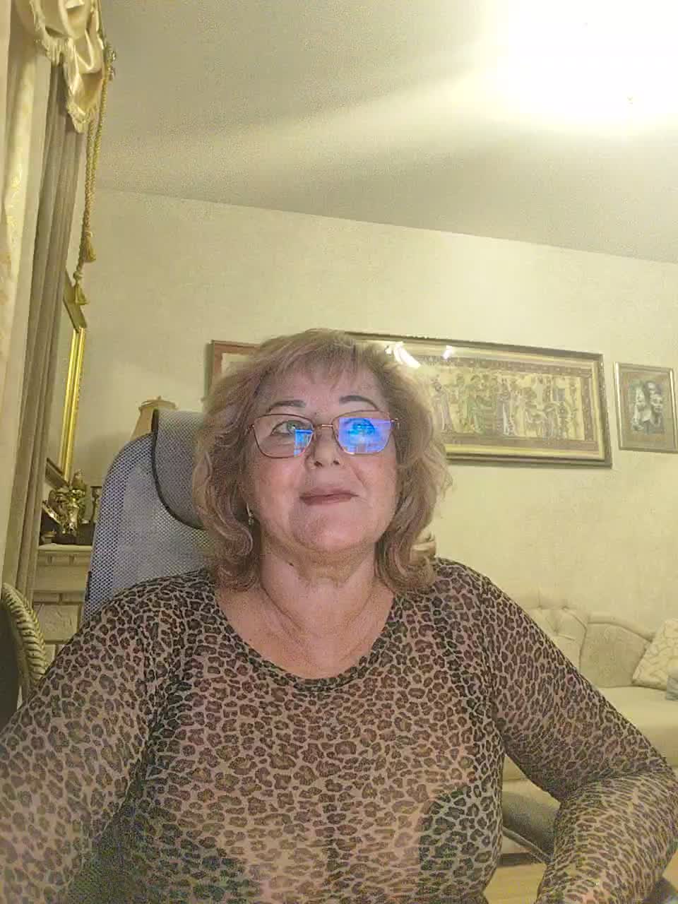 KarinkaSweet Live Sex December 17, 2025