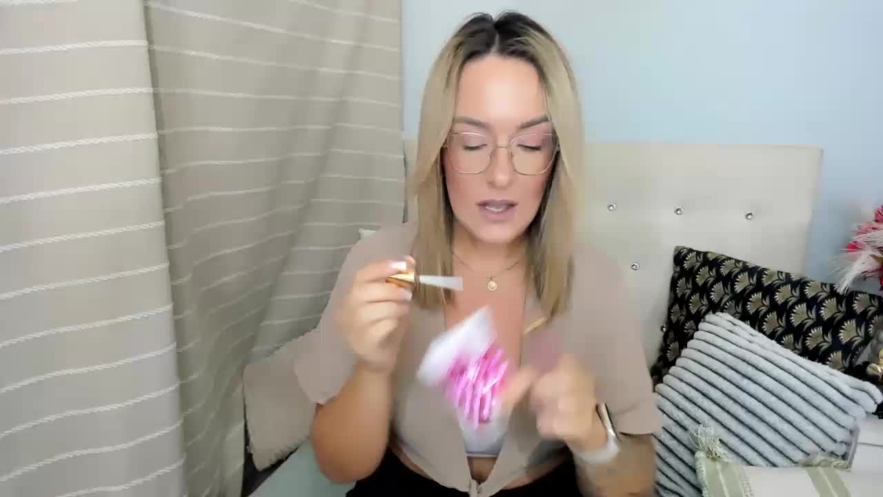 MollyBeauty Live Sex December 19, 2025
