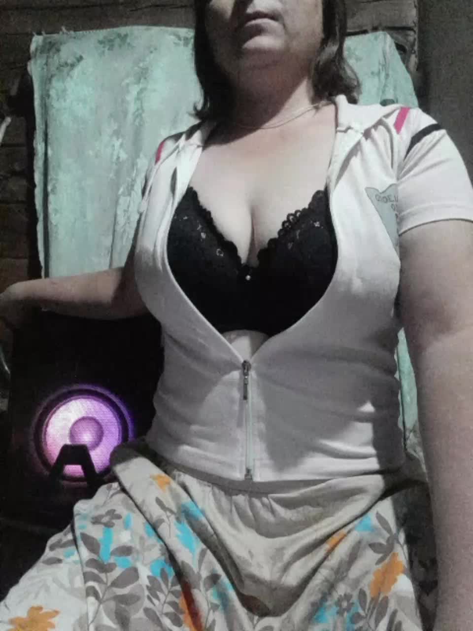 Iriska2025 Live Sex December 13, 2025