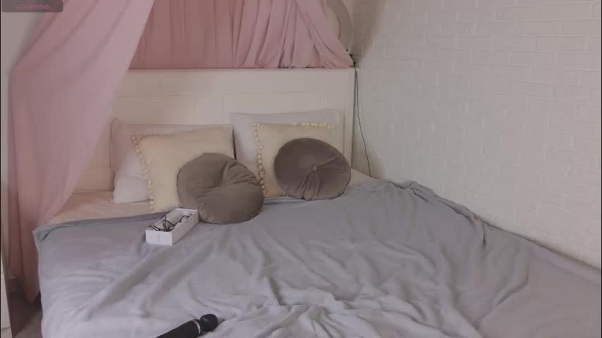 tinasiner Live Sex December 13, 2025