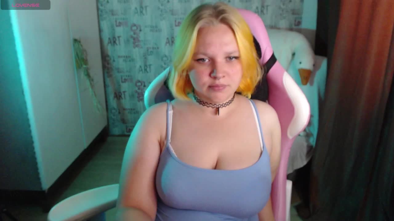 -MeooW- Live Sex December 17, 2025