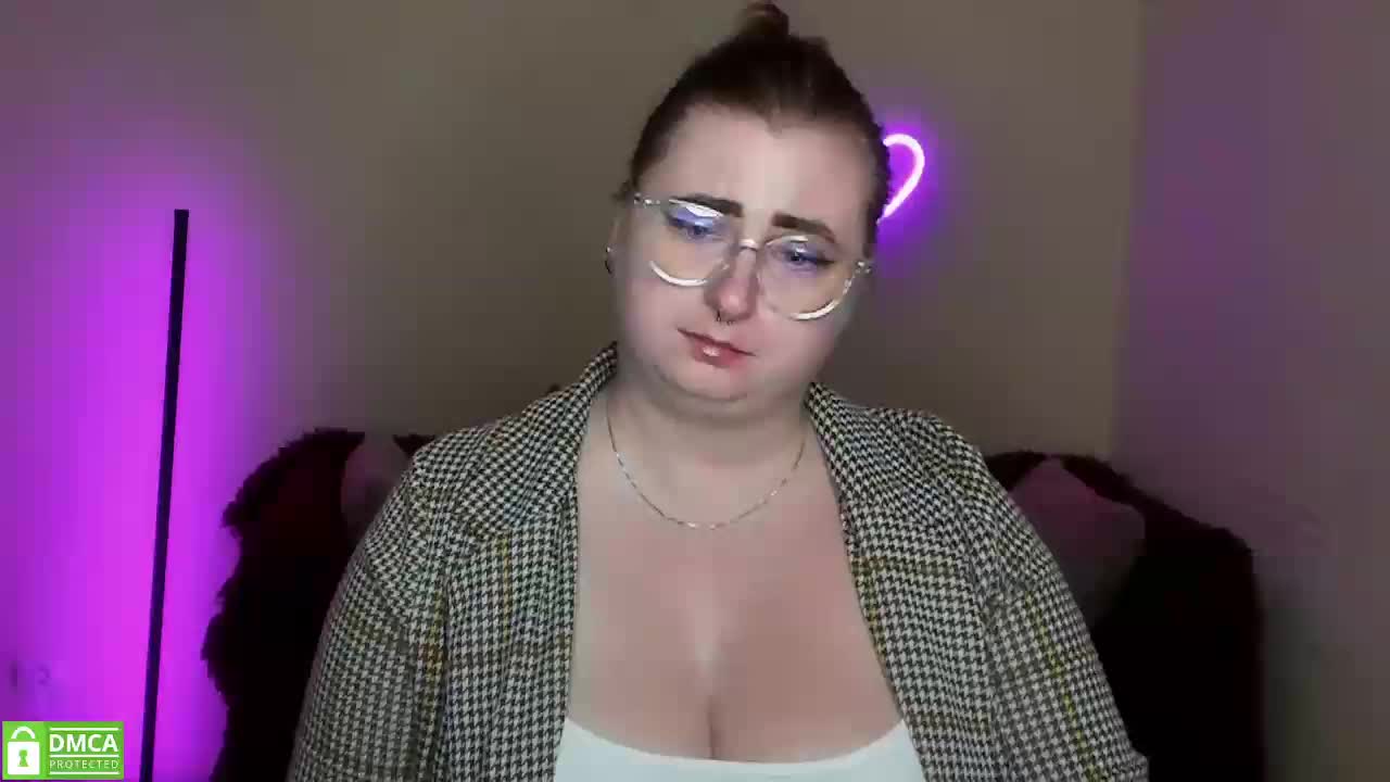 Aliciaredluv Live Sex December 17, 2025