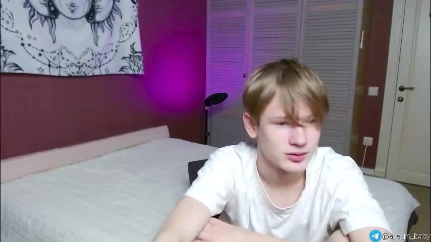 a_s_m_ Live Sex December 17, 2025