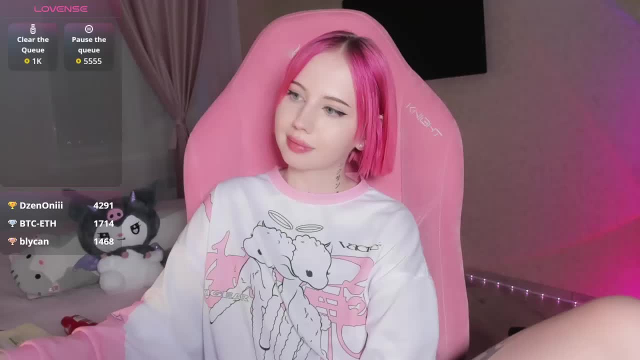 luvsoak Live Sex December 17, 2025