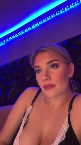 LYALAtop Live Sex December 14, 2025