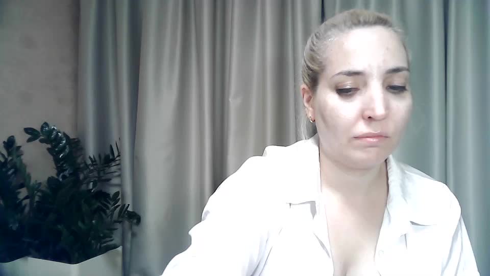 mariska-kiska Live Sex December 14, 2025